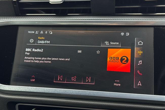 AUDI Q3 Photo 13