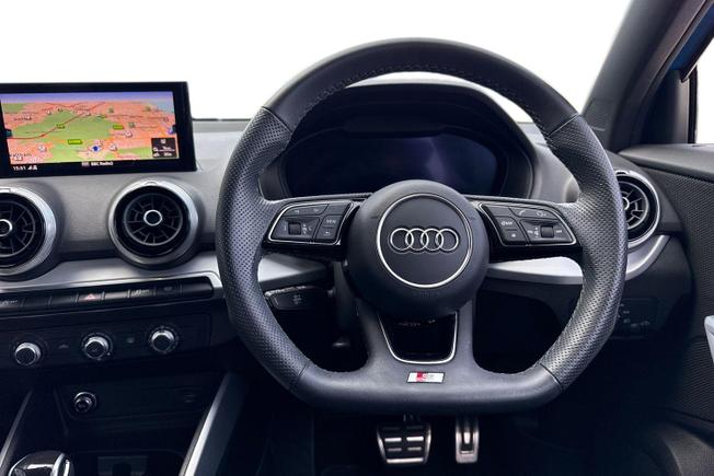 AUDI Q2 Photo 11