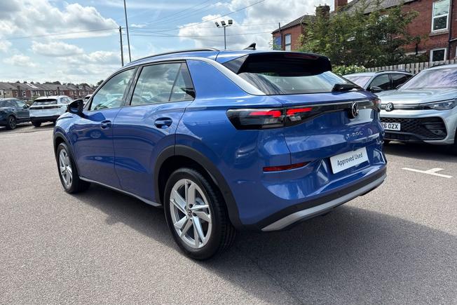 VOLKSWAGEN T-Roc Photo 23