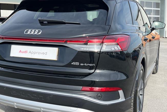 AUDI Q4 E-Tron Photo 18