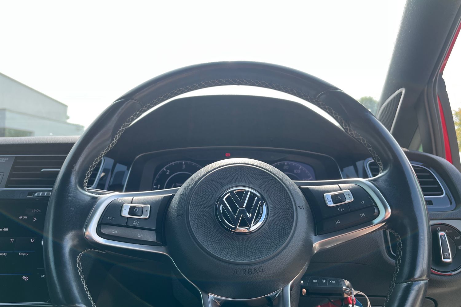 Volkswagen Golf Photo 11