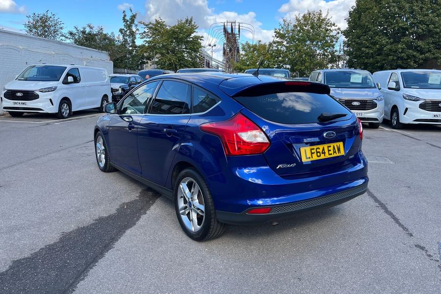 Ford FOCUS Photo autoimg-7323778ad3f36cc000834690c460bc81b777c928.jpg