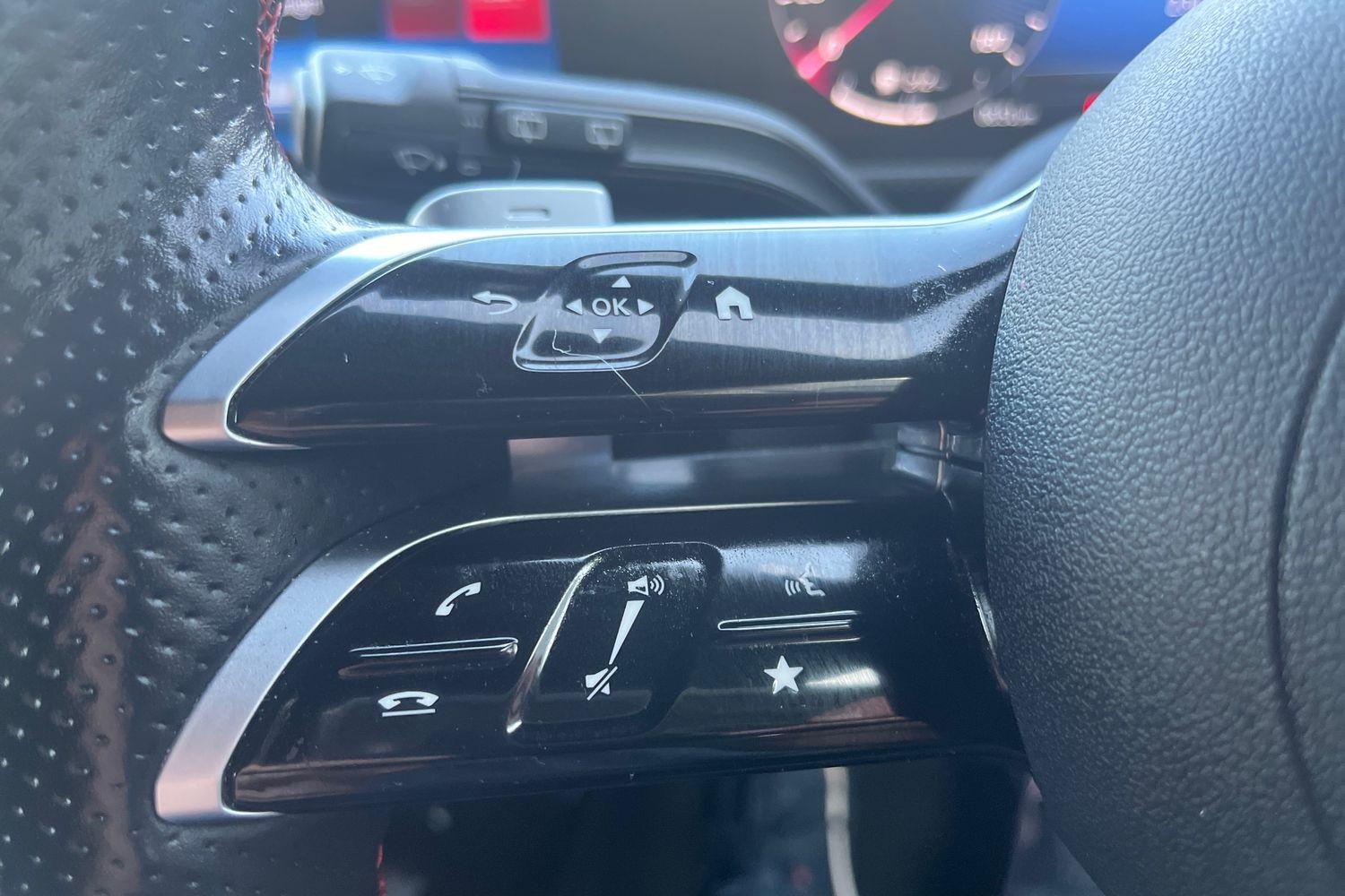 Mercedes-Benz CLA Photo 31