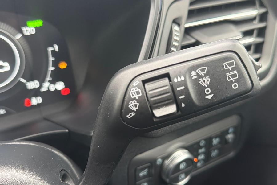 Ford KUGA Photo autoimg-7329bbe6adcd60ca568316a3179ed7a45dd22026.jpg