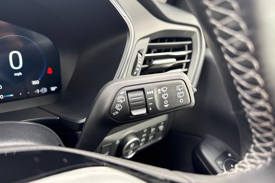 Ford KUGA Photo autoimg-732d14635d8359d1262f560357b09b47b8b9174c.jpg