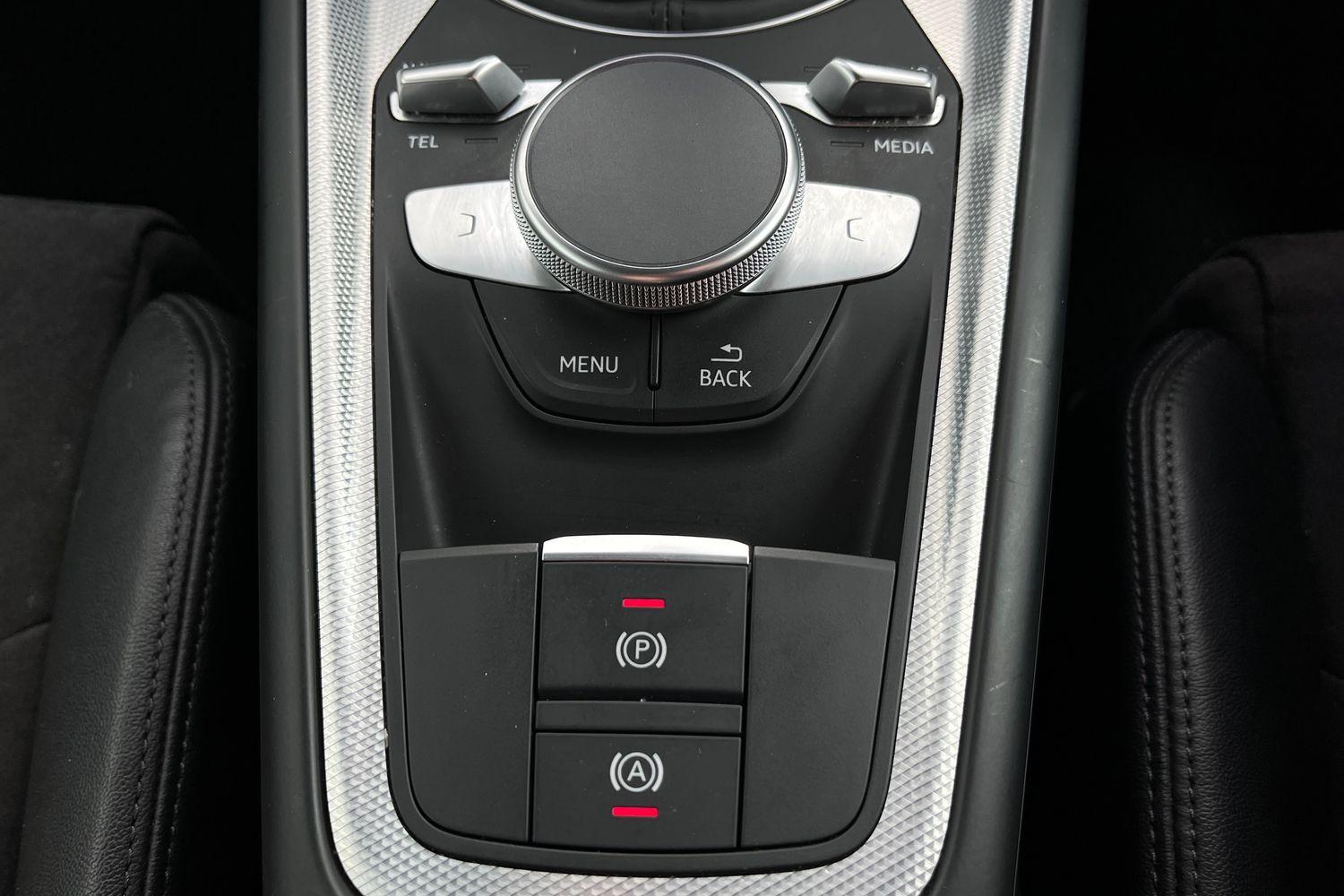 Audi TT Photo 35