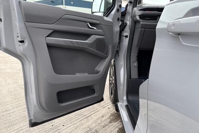 VOLKSWAGEN Transporter Photo 48