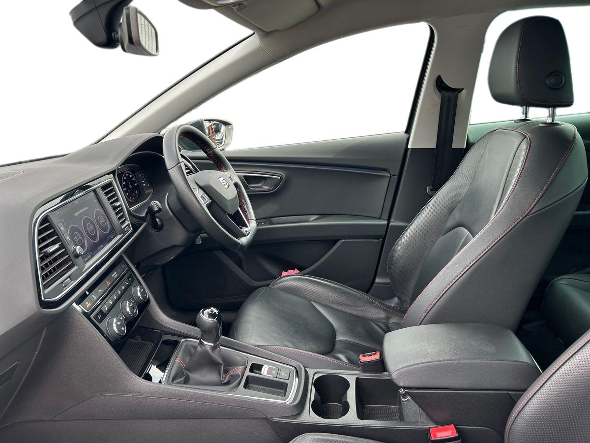 SEAT Leon Photo 2