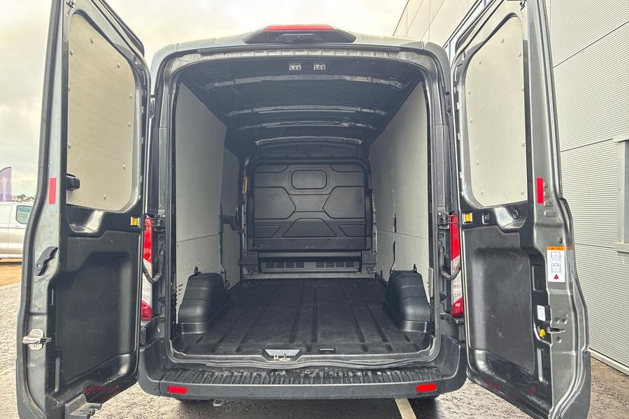 Ford TRANSIT Photo autoimg-7331e3cb6aa10a3d9e5ffd6c8de8962c7e9f77af.jpg
