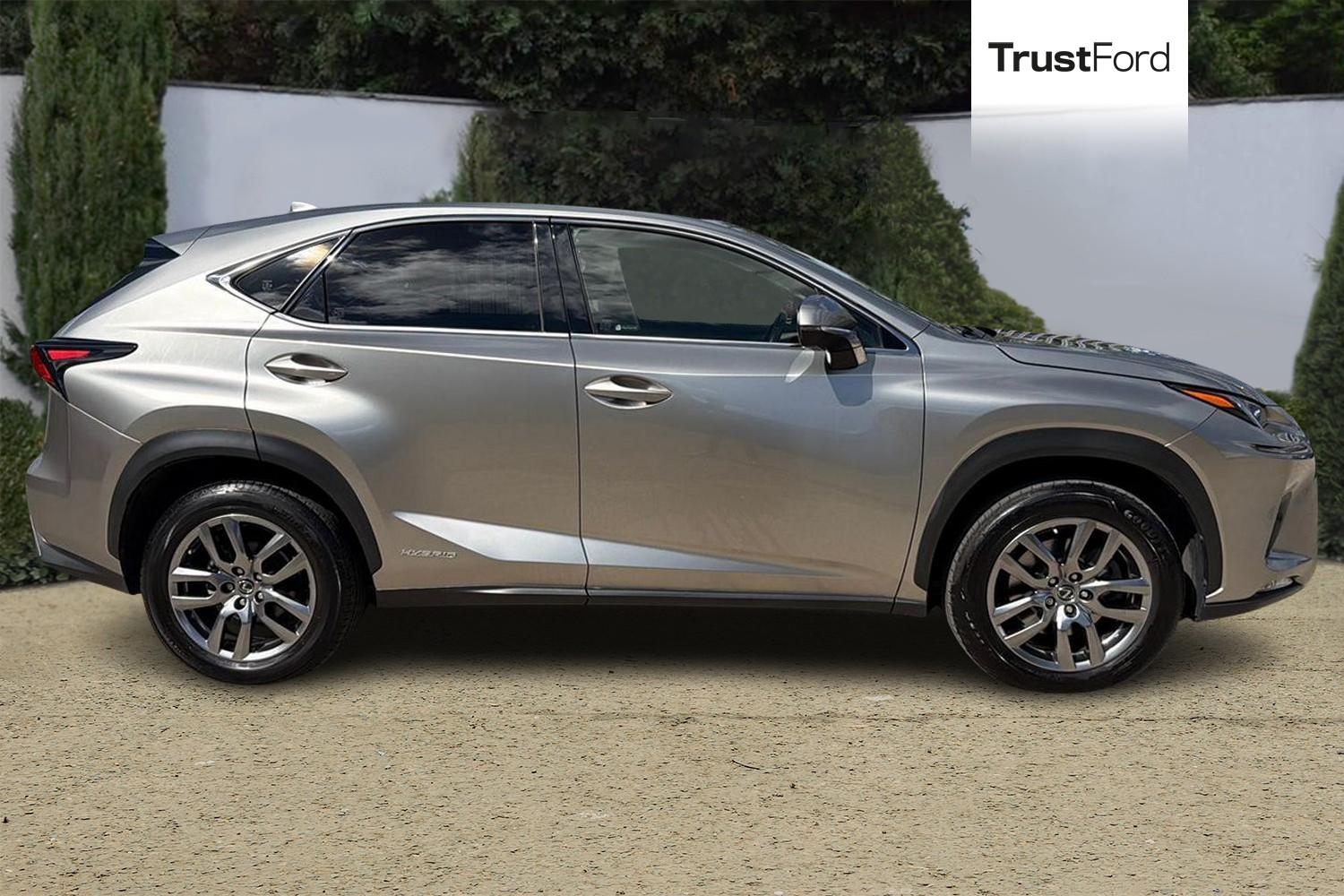 Lexus NX Photo 2