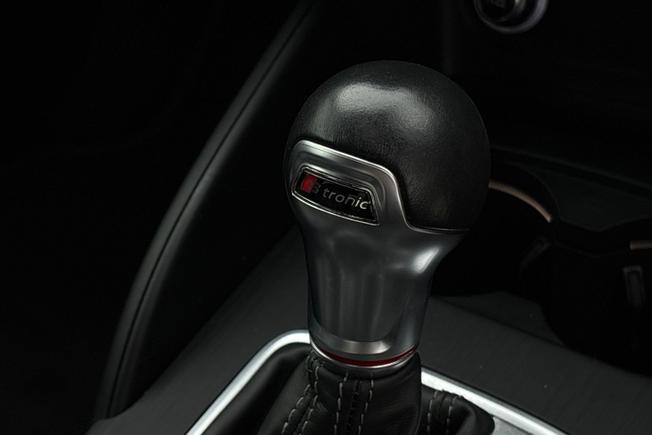AUDI S3 Photo 24