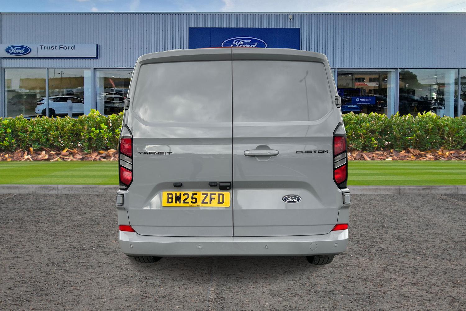 Ford TRANSIT CUSTOM Photo 13