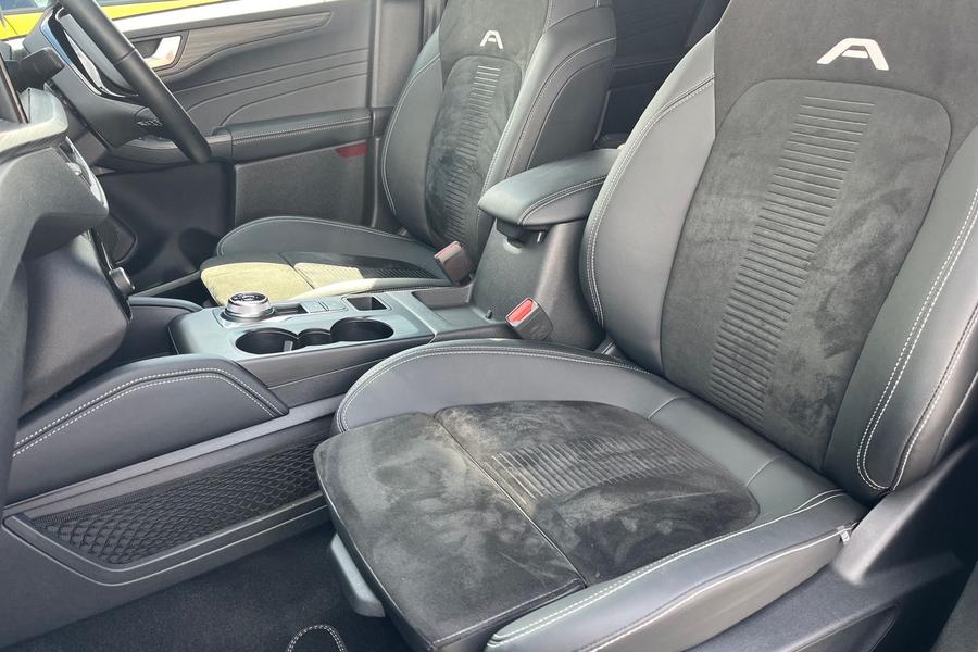 Ford Kuga Photo autoimg-733cd017f05c96796ffaf47e1173449f97e45fc2.jpg