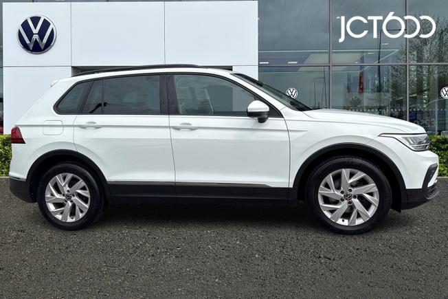 VOLKSWAGEN Tiguan Photo 4