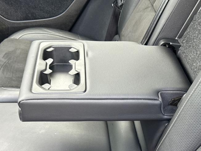 VOLVO Xc40 Photo 45