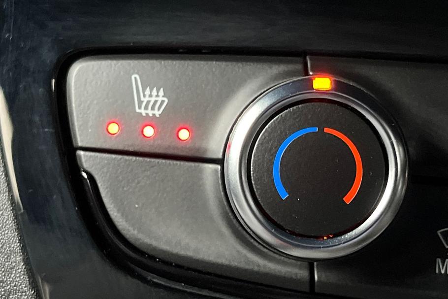 Used Vauxhall CORSA VN75BGK 32