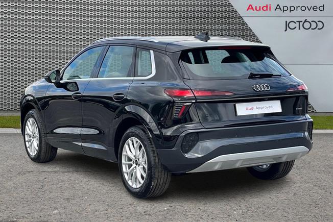 AUDI Q3 Photo 3