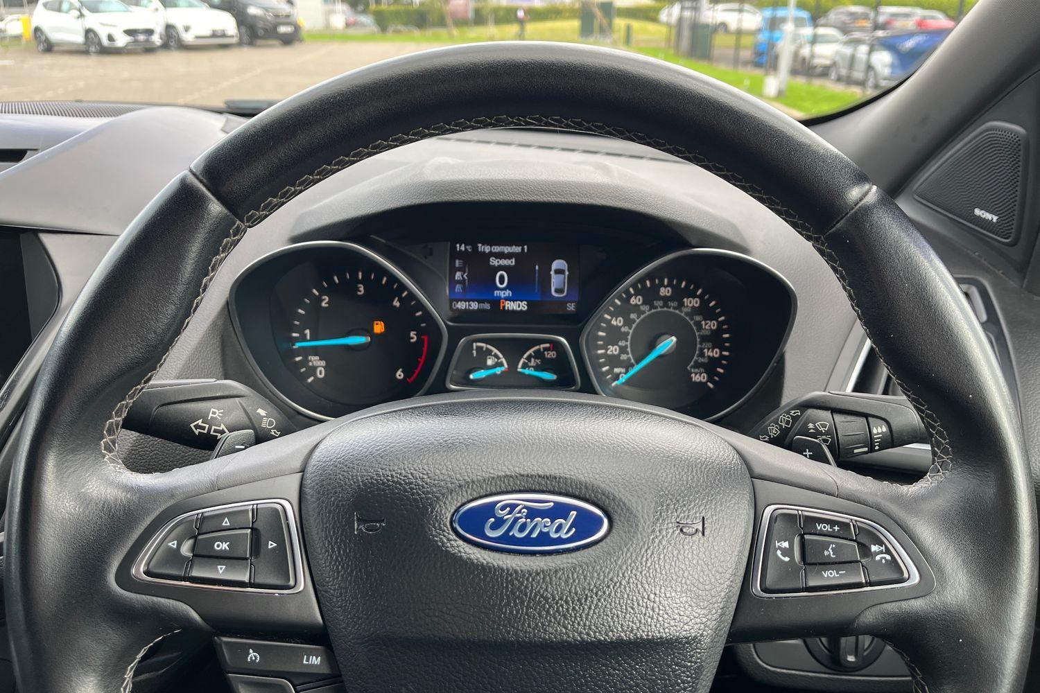 Ford KUGA Photo 11