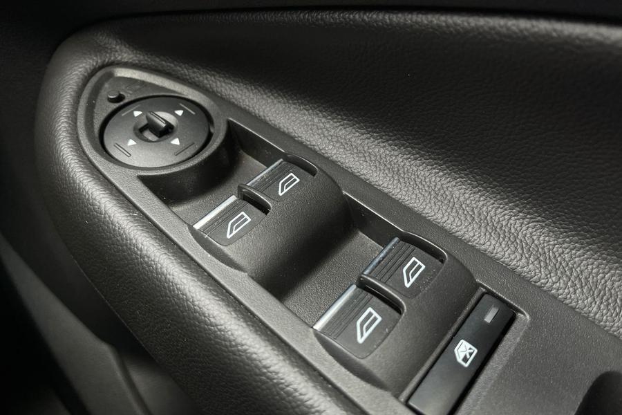Ford KUGA Photo autoimg-734d88749b335505dfe78eccd729e0522c59a6dc.jpg