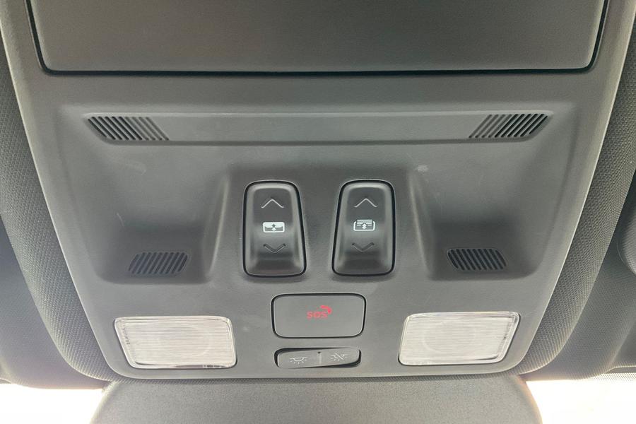 Ford KUGA Photo autoimg-734dc89f8e04d611a5369188c87f1a7c08896784.jpg