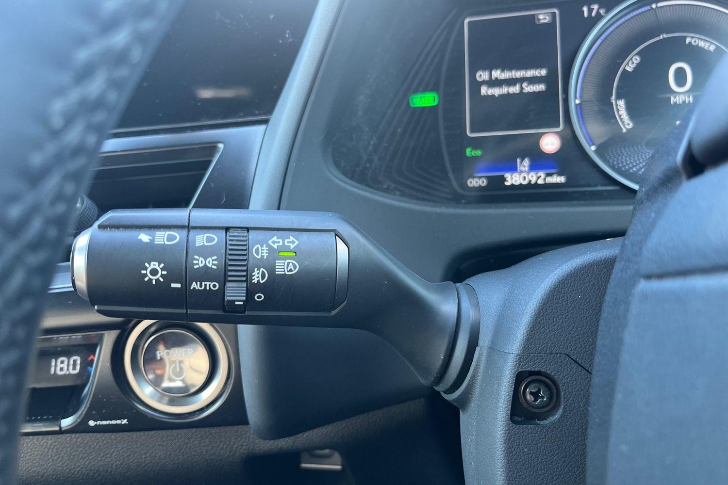 Lexus UX Photo 13