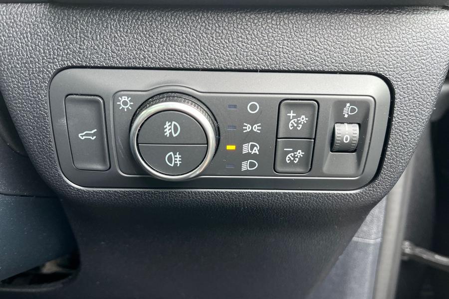 Ford Kuga Photo autoimg-7355669002b7f31acd0af6a27165ff12136e555b.jpg