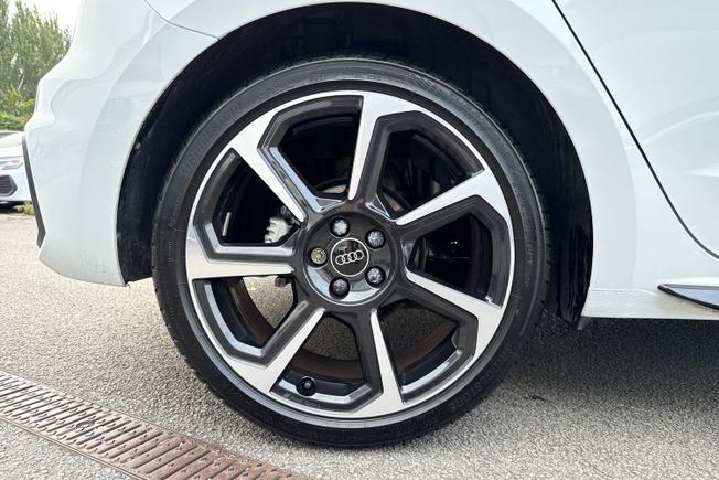 AUDI A1 Photo 5