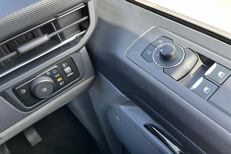 Used FORD TRANSIT CUSTOM MJ75TFO 8