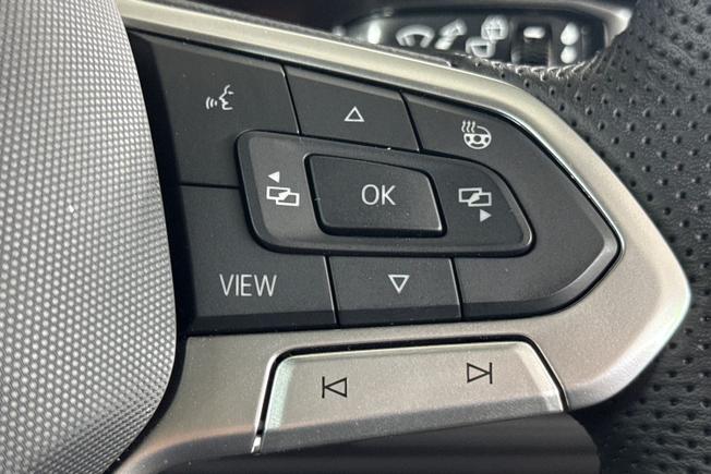 Volkswagen Touareg Photo 17