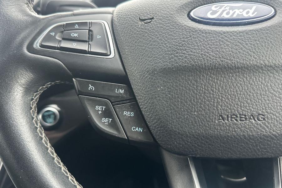 Ford KUGA Photo autoimg-735a57ac1a871a2446ab25ca4db300194334c4a0.jpg