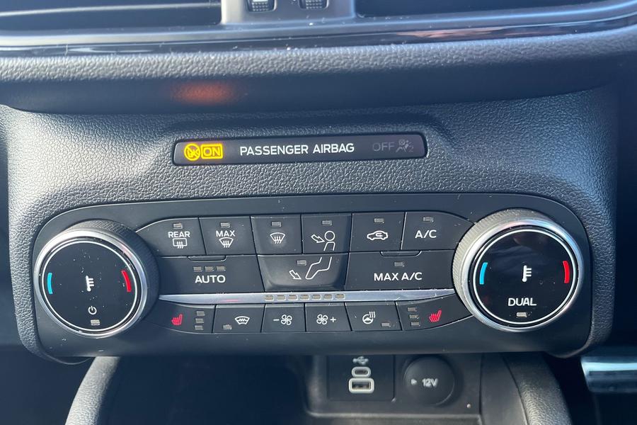 Ford Kuga Photo autoimg-735d31ca9a0bff69752eb877a27aaa9140cd6c61.jpg