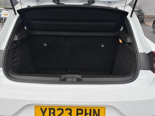 Renault CLIO Photo autoimg-735e71939d58b0389d63967c4ab1be7795dcea03.jpg