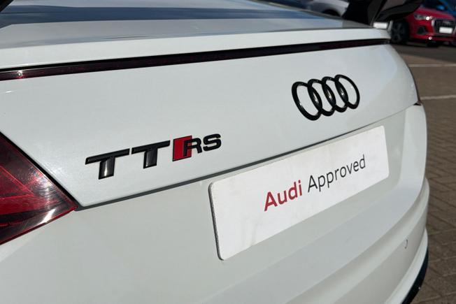 AUDI Tt Rs Photo 34