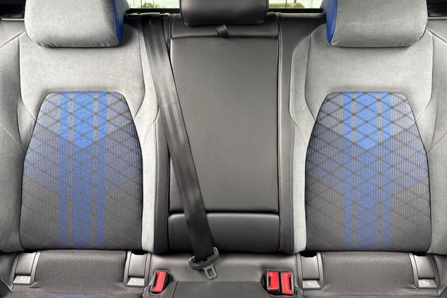 VOLKSWAGEN Golf Photo 40
