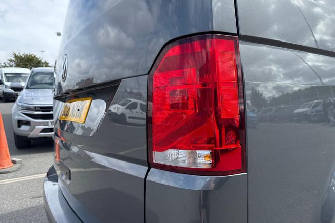 VOLKSWAGEN Transporter Photo 18