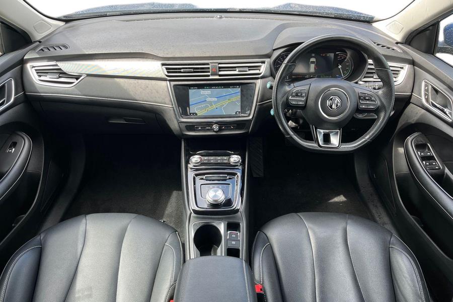 MG MG5 Photo autoimg-736a5602e75e5fb67d3d59325bba457a523c8fe1.jpg