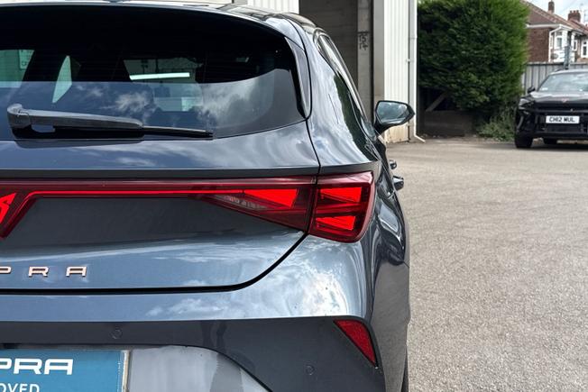 CUPRA Leon Photo 18