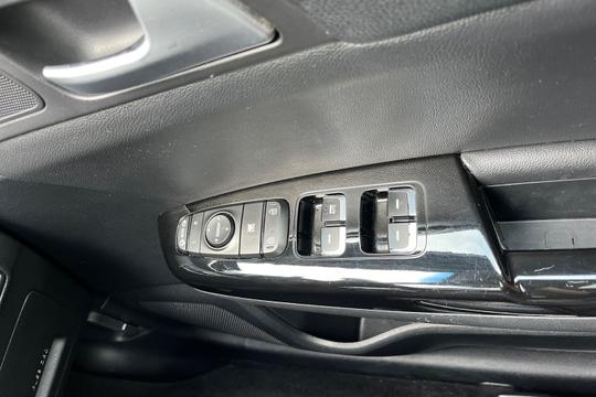 Kia Sportage Photo autoimg-736c9f502317e763fe21bf8efc1a06d6a75c2e01.jpg