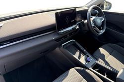 Volkswagen T-Roc Photo 2