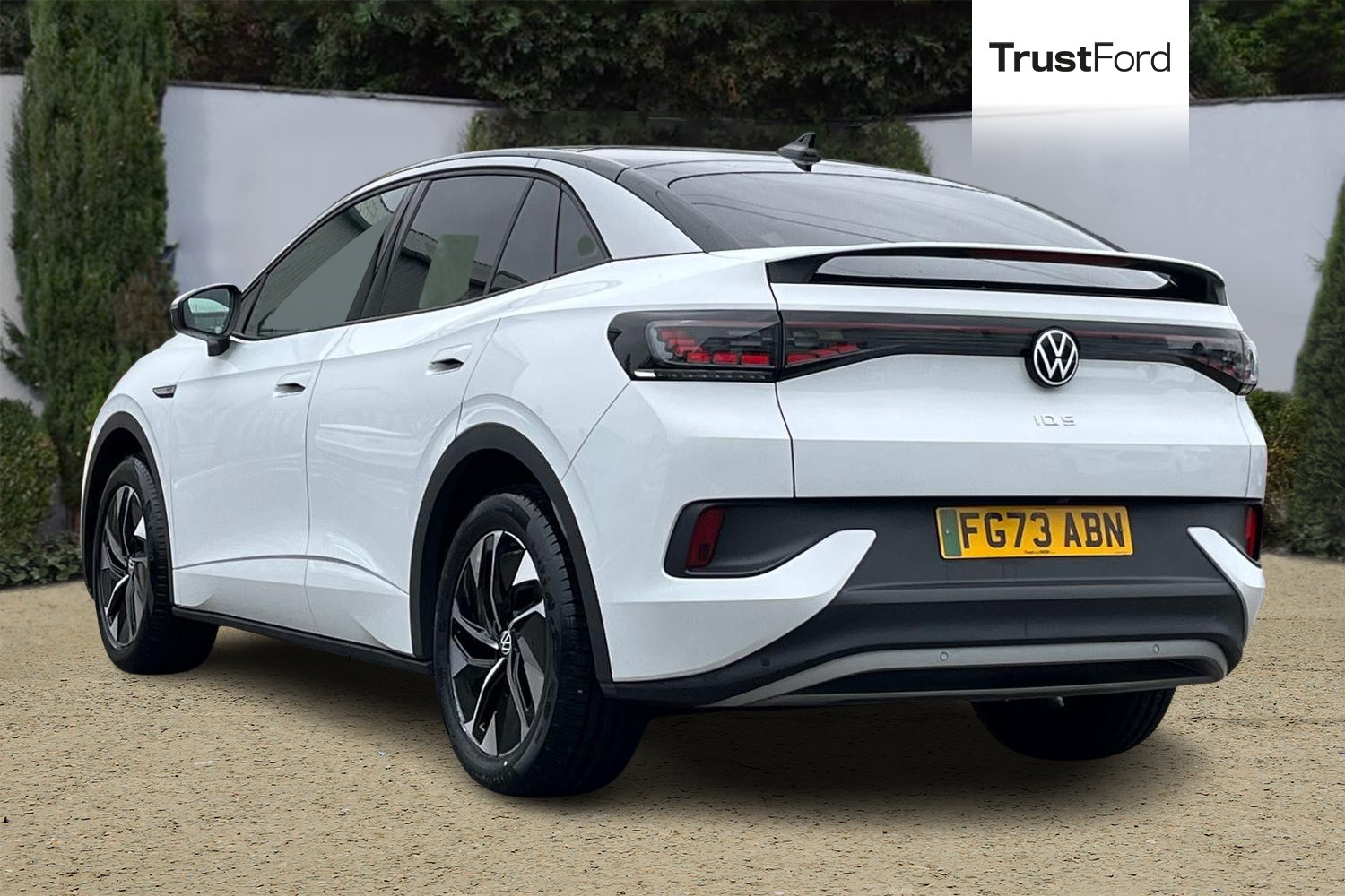 Volkswagen ID.5 Photo 1