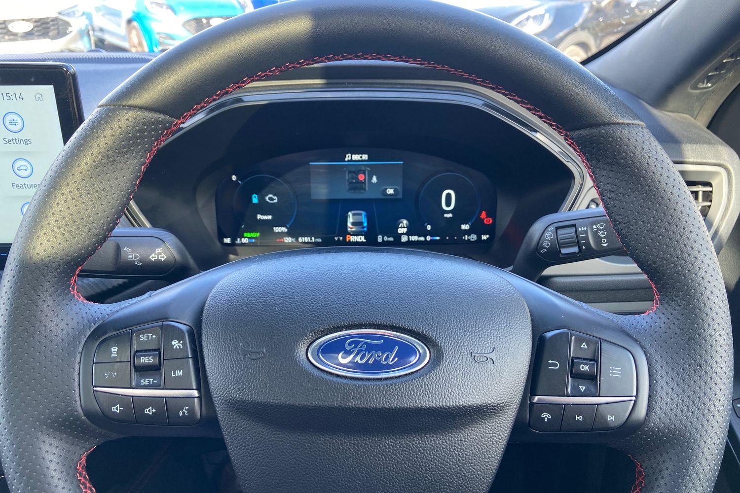 Ford KUGA Photo 11