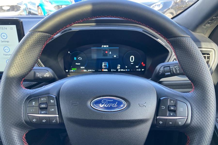 Ford KUGA Photo autoimg-73771b6642e5a5025bab4c3180367914536df542.jpg