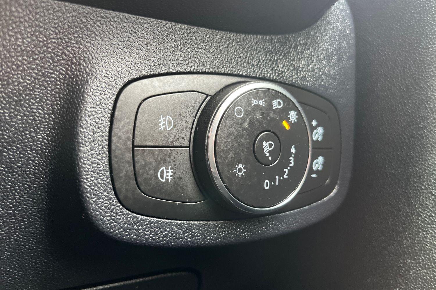 Ford FIESTA Photo 23