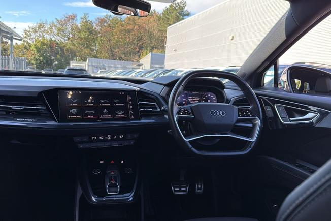Audi Q4 e-tron Photo 40