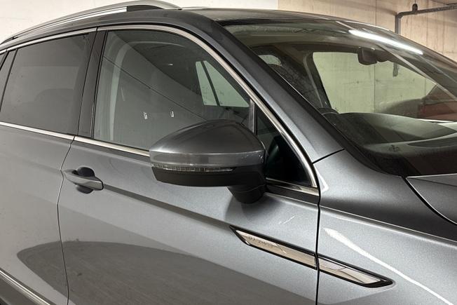 VOLKSWAGEN Tiguan Allspace Photo 20
