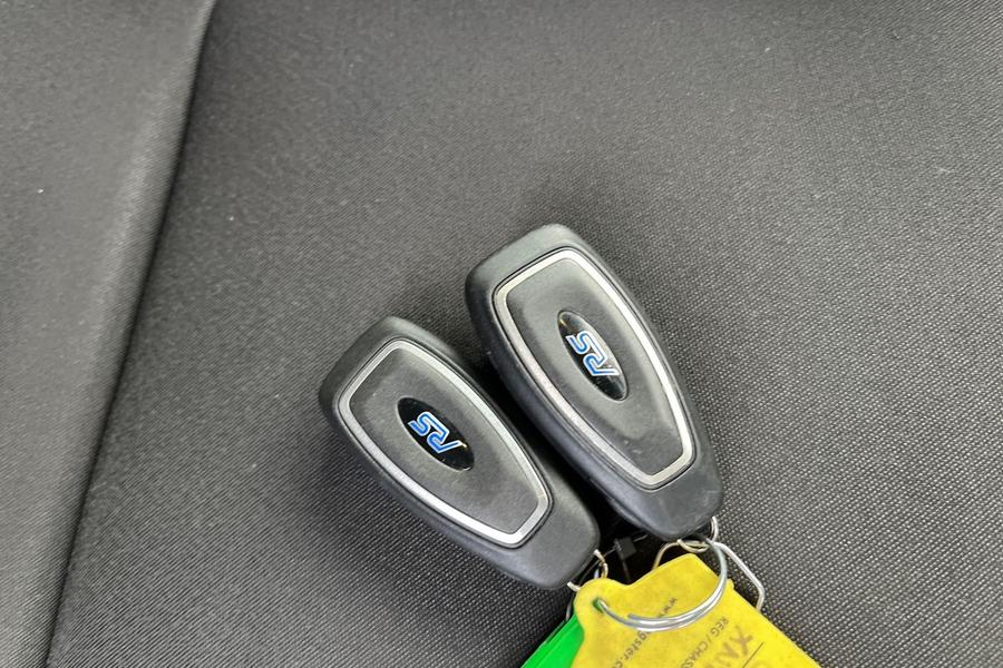Ford FOCUS RS Photo autoimg-737c06c6ad2f49868d0eb1552e3cf93f1e30d410.jpg
