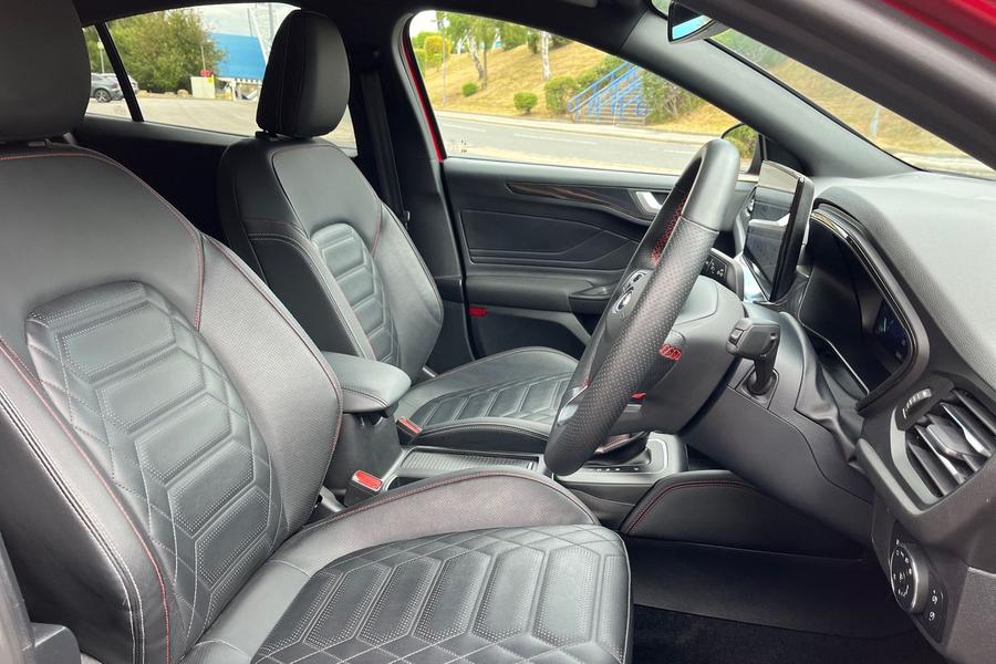 Ford FOCUS Photo autoimg-737c1b7f83039b5b41d477c2f34ce298396c307a.jpg