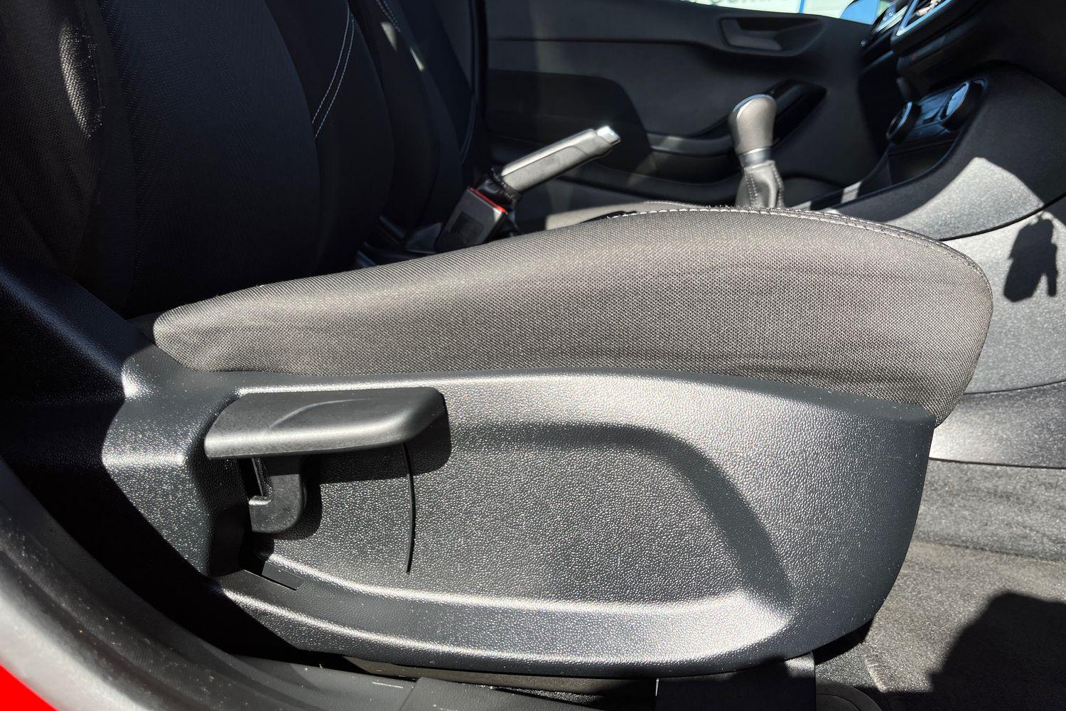Ford Fiesta Photo 36