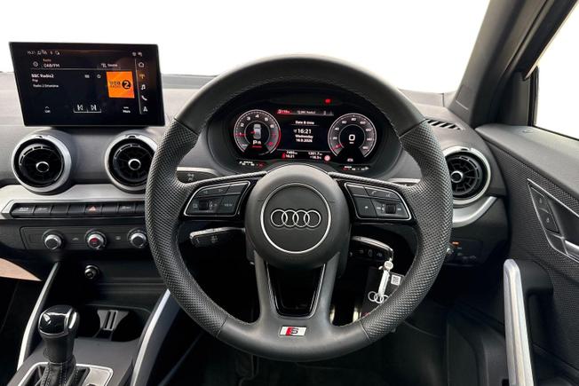 AUDI Q2 Photo 11