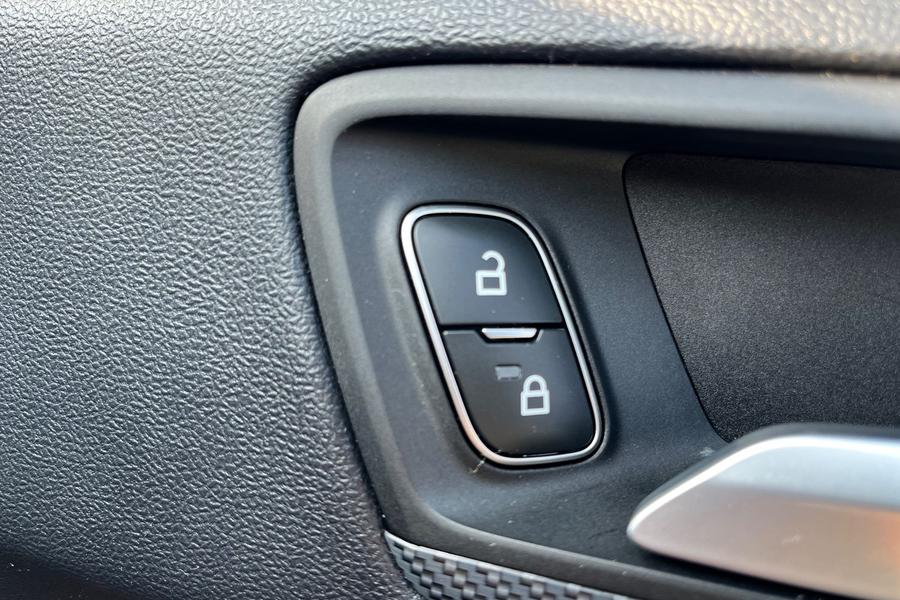 Ford FOCUS Photo autoimg-73801e5e6258e1b36523250750cb6cf98cf27f72.jpg